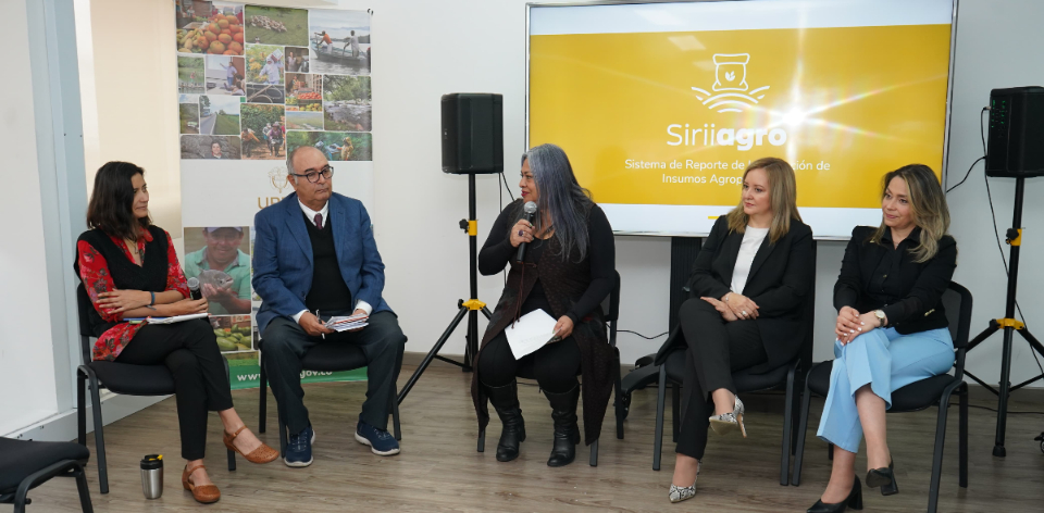 Siriiagro cuenta con altos estándares de seguridad para garantizar la confidencialidad de la información que reportada por los a