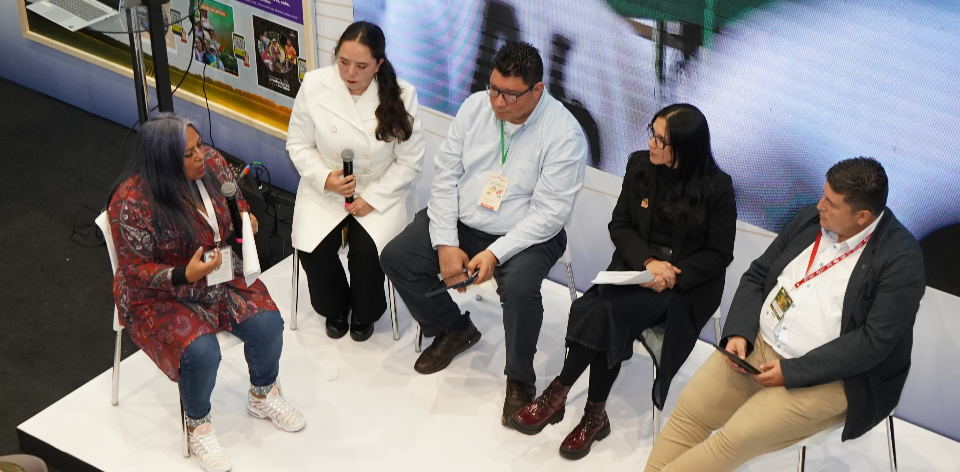 Una nueva jornada académica se vivió en el estand de la UPRA en Corferias, donde se destacó el papel estratégico de la Red Colab