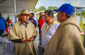 Desde la #PrimeraFeriaNacionalDeLaPapa en Villapinzón, Cundinamarca, la #Upra presentó la oferta institucional para los papicultores de Colombia.