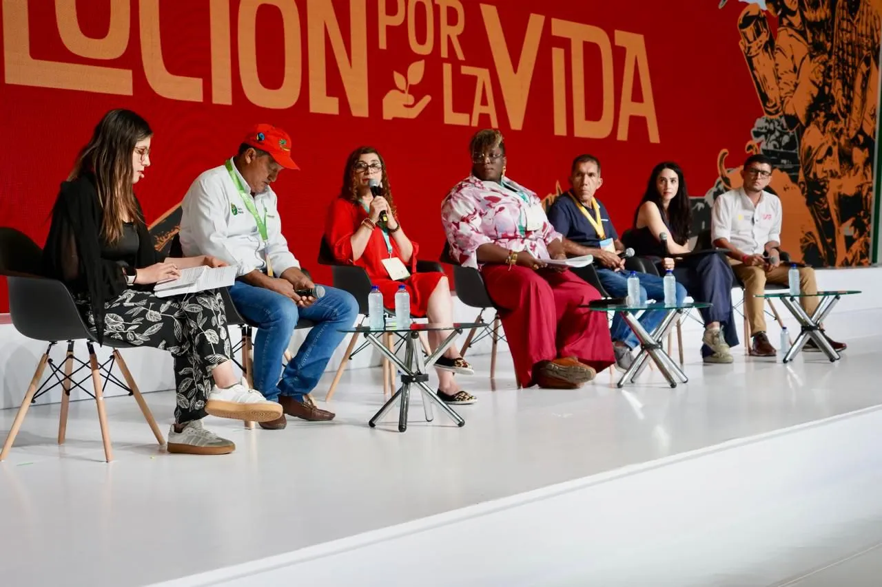 Participamos en los espacios académicos de la #FEV