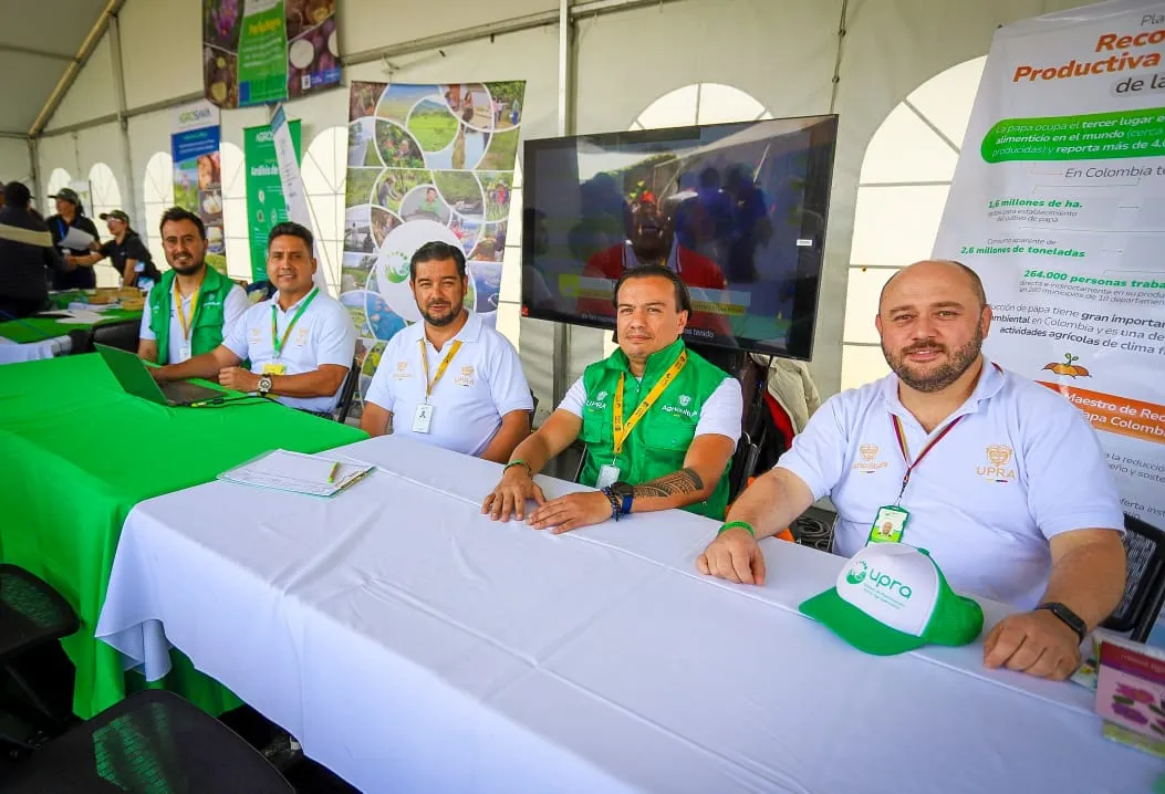 Desde la #PrimeraFeriaNacionalDeLaPapa en Villapinzón, Cundinamarca, la #Upra presentó la oferta institucional para los papicultores de Colombia.
