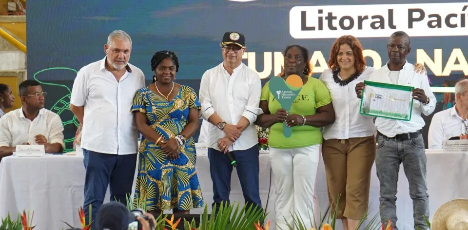 Gobierno del Cambio invertirá más de $200 mil millones para fortalecer la producción de cacao, camarón y coco en Tumaco Gobierno del Cambio invertirá más de $200 mil millones para fortalecer la producción de cacao, camarón y coco en Tumaco