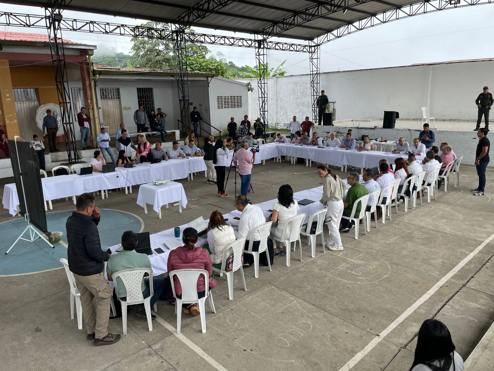 En #Falan, #Tolima,  @MinAgricultura  y #UPRA participan en la sesión de la Asamblea Departamental sobre Zonas de Protección para Producción Alimentaria.