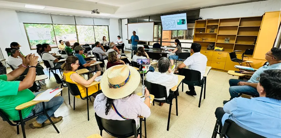 Guilds, Business Owners, Environmental Entities, and Other Stakeholders from Southwestern Antioquia Learn About the APPA Identification Process
