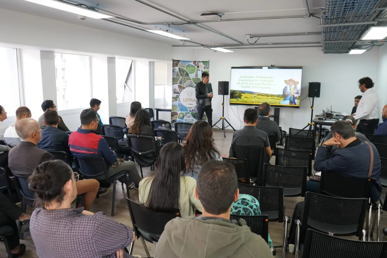 en la  @UPRAColombia  se realiza la jornada “Bogotá cuenta: las Evaluaciones Agropecuarias Municipales (#EVA)”