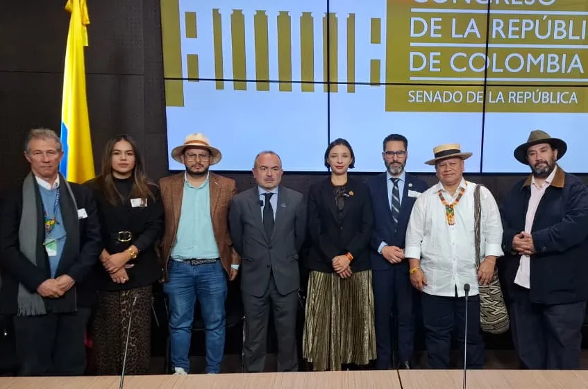 El director de la UPRA en nombre de la entidad, acompaña y respalda a la ministra de Agricultura,  y al ministro de Justicia, en la radicación de la insistencia al mensaje de urgencia del proyecto de ley