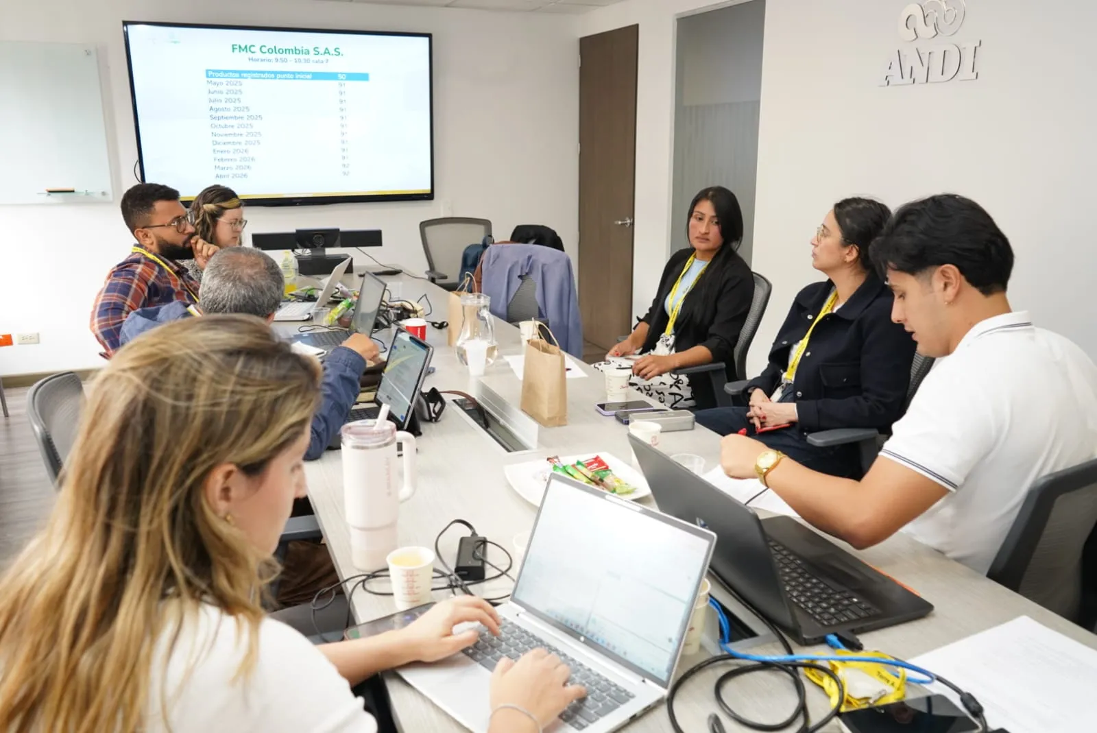 15 empresas participaron en una jornada colaborativa para compartir sus experiencias, necesidades y expectativas frente al uso de #Siriiagro